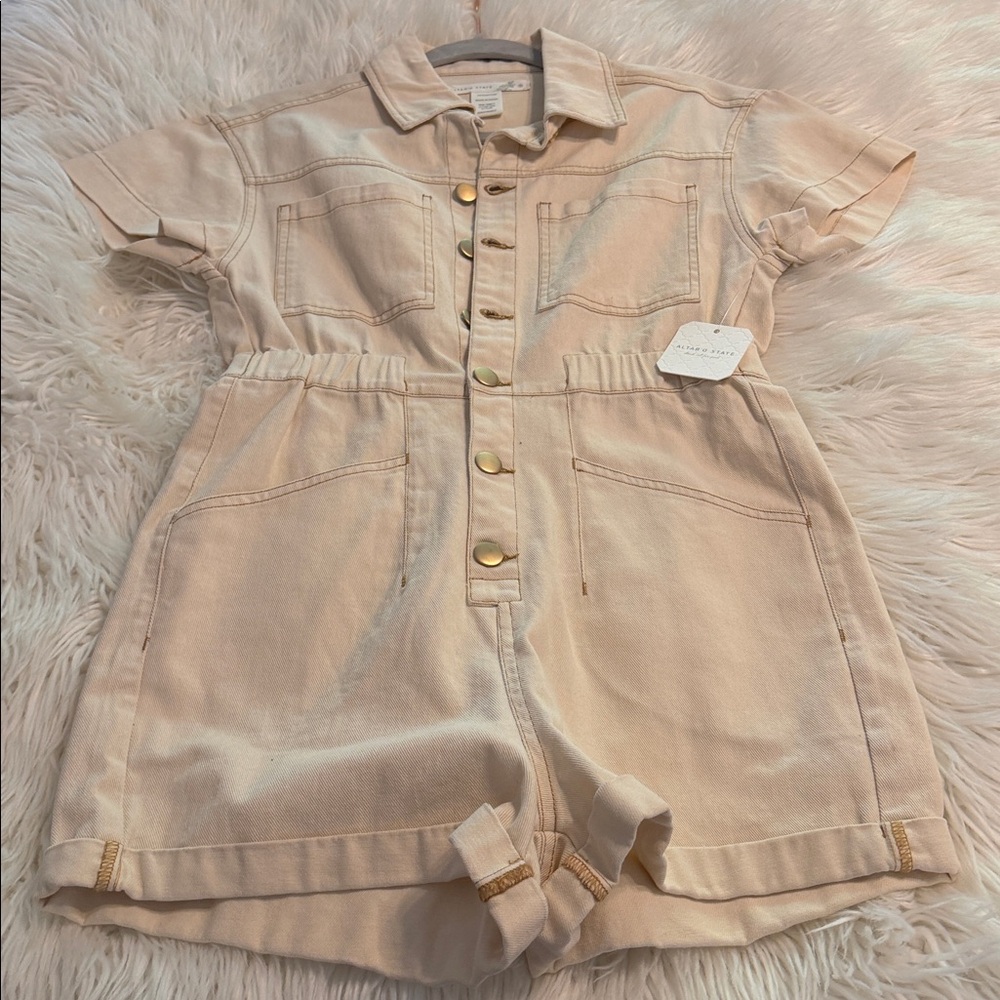 Altrad State Cream Short-Sleeve Denim Romper with Button Front and pockets - Picture 8 of 8